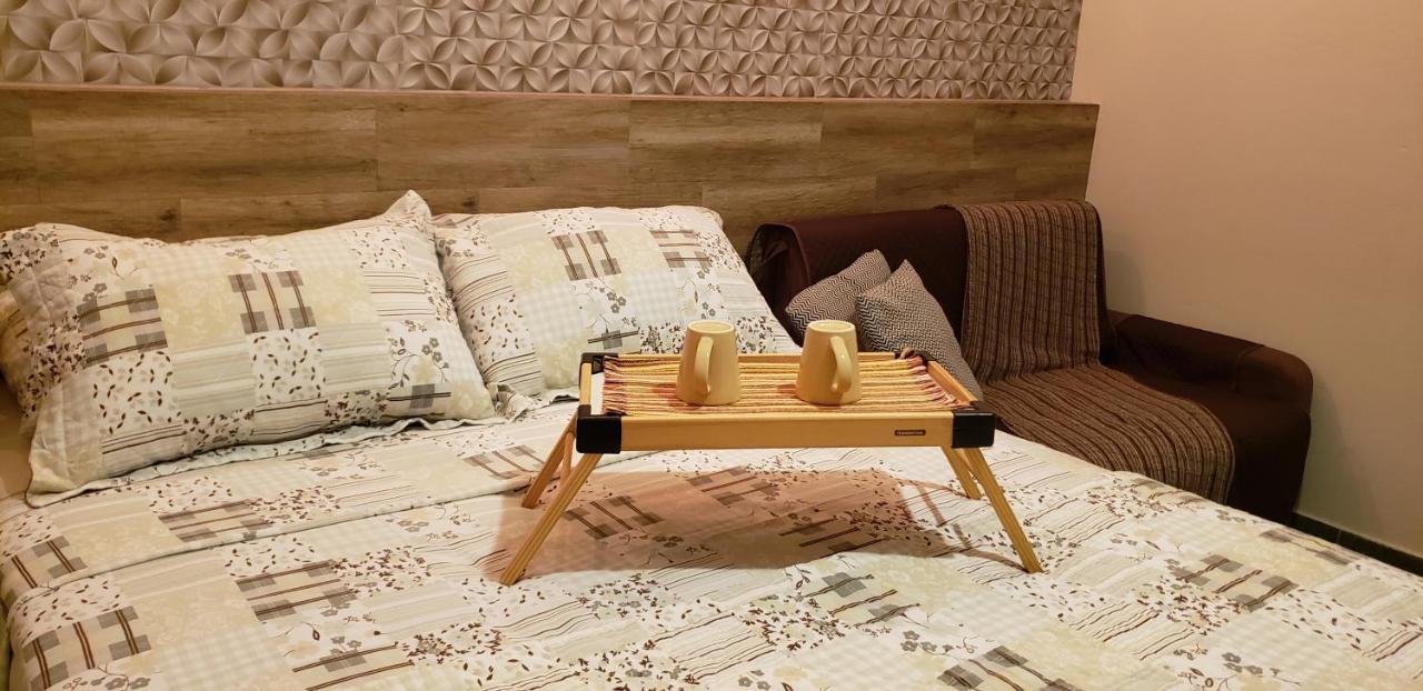 Suites Ambiente Familiar -Prox Do Thermas Águas de São Pedro エクステリア 写真