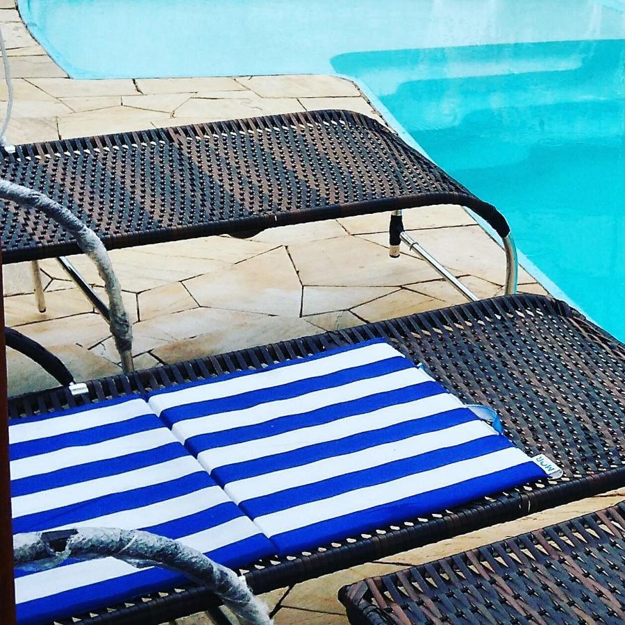 Suites Ambiente Familiar -Prox Do Thermas Águas de São Pedro エクステリア 写真